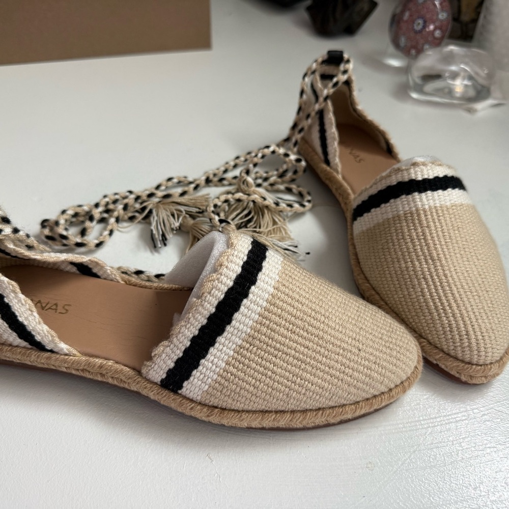 Kaanas Cream and Black Espadrilles